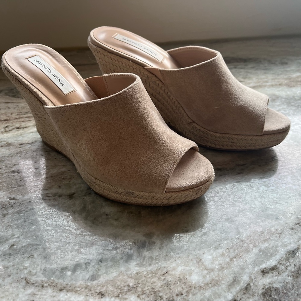 Saks Fifth Ave Beige Suede Like Espadrille Wedge Sandals Excellent Condition